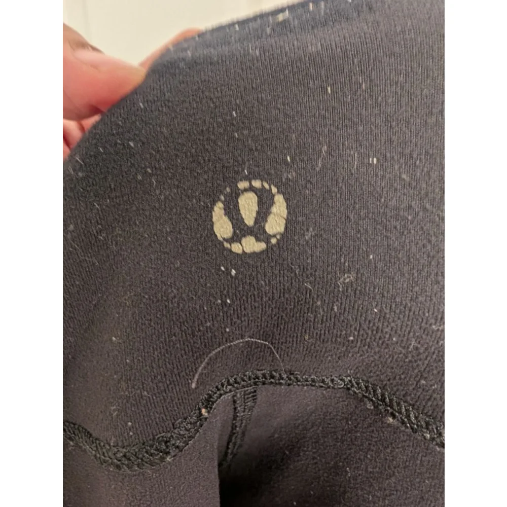 Lululemon Reversible Black Leggings Waistband Size 6 Full length